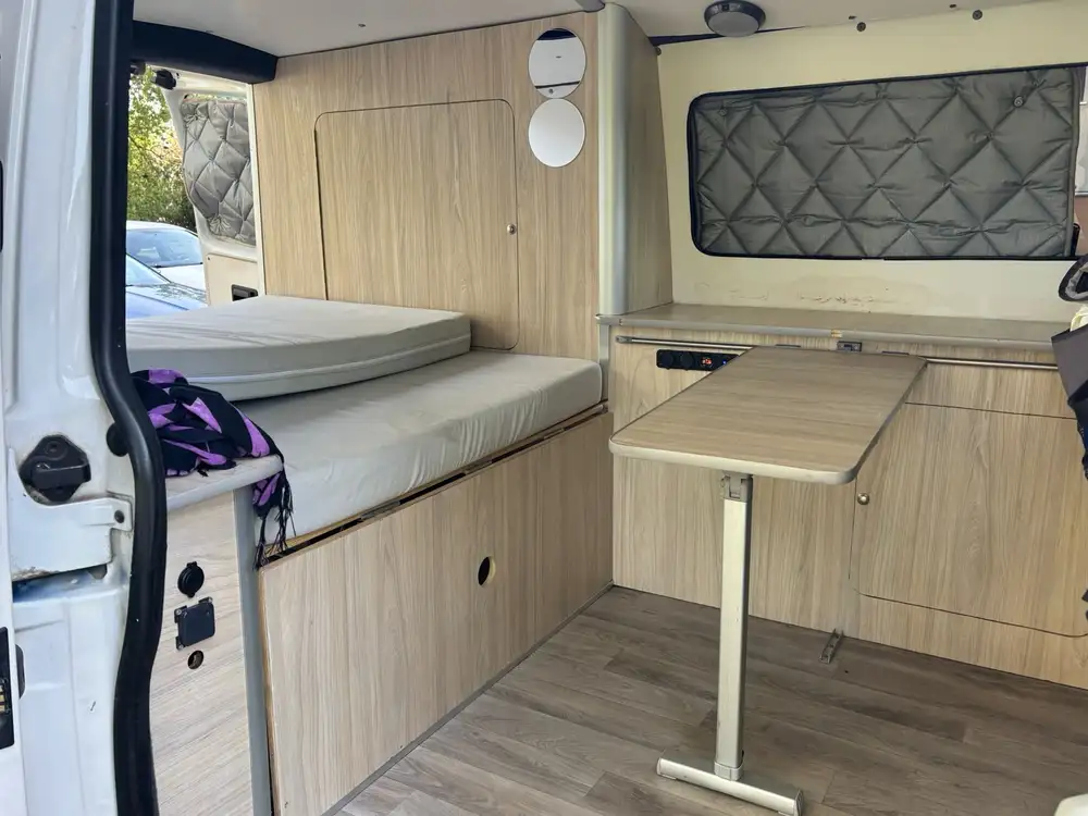 VOLKSWAGEN transporter