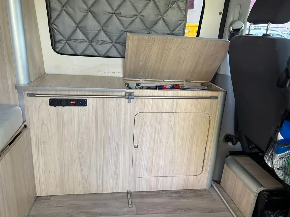 VOLKSWAGEN transporter