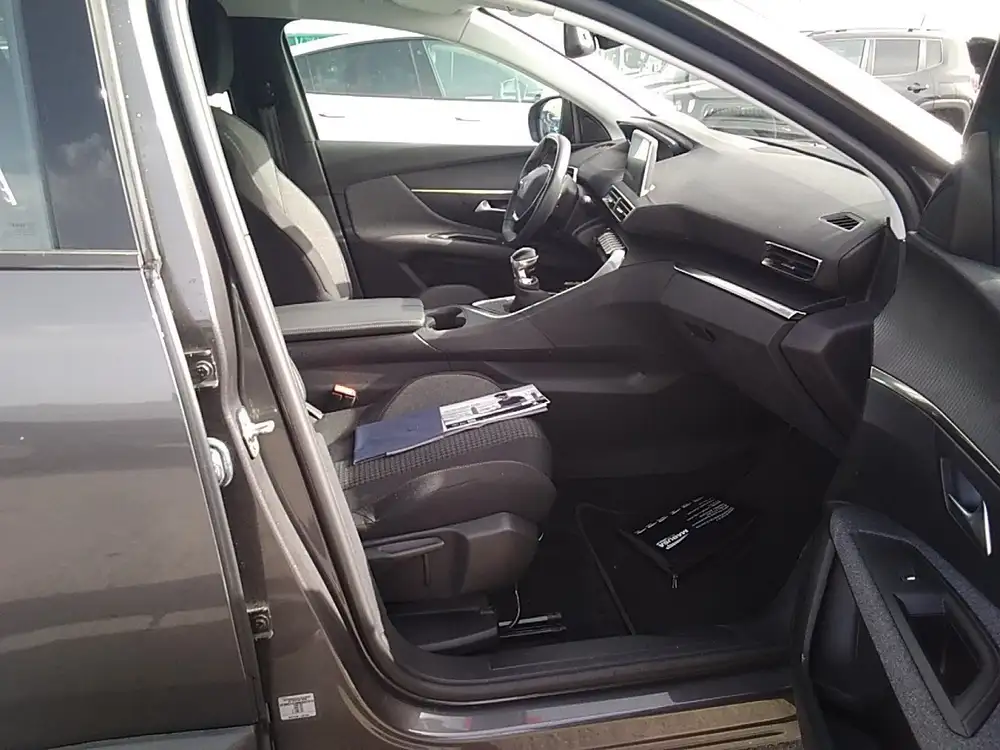 PEUGEOT 3008 - Foto 11 | Clidrive