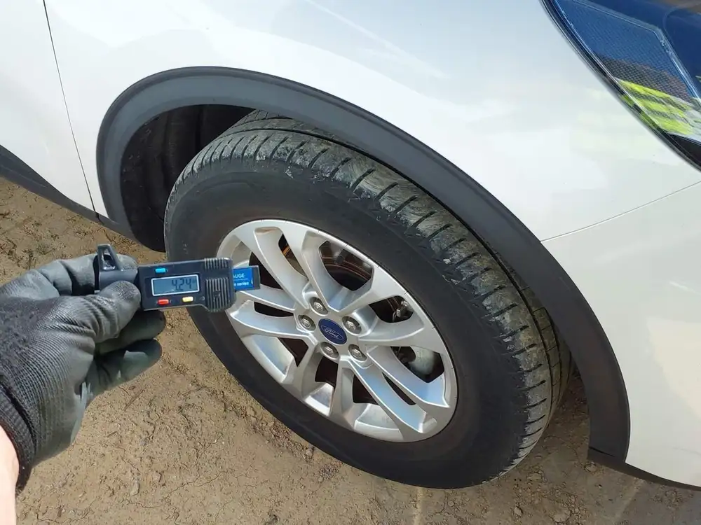 FORD kuga - Foto 14 | Clidrive