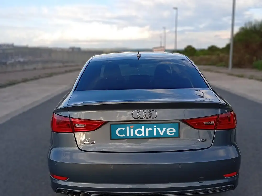 Sedan 2.0 TDI clean d 150CV S tro S line
