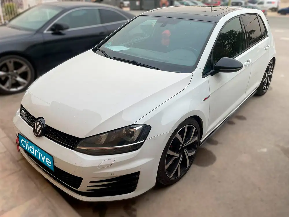 VOLKSWAGEN golf