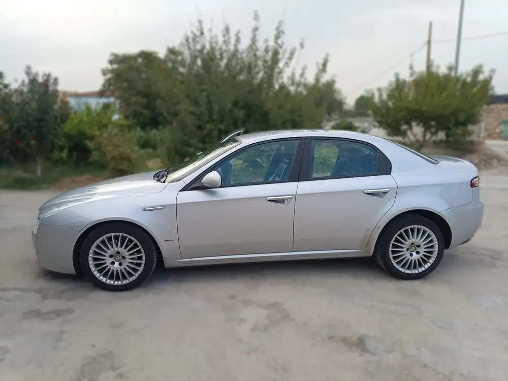 ALFA ROMEO 159