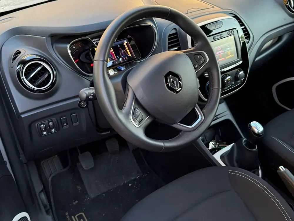 RENAULT captur