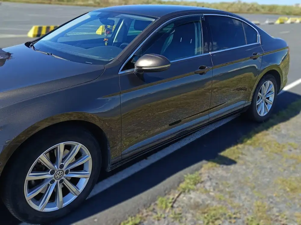 VOLKSWAGEN passat - Foto 6 | Clidrive