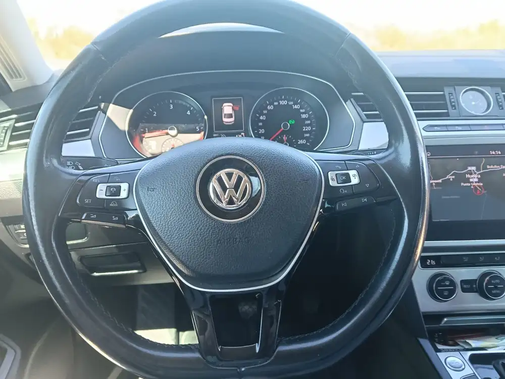 VOLKSWAGEN passat - Foto 9 | Clidrive