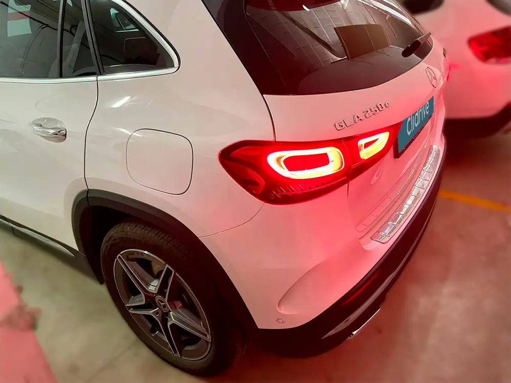 MERCEDES gla