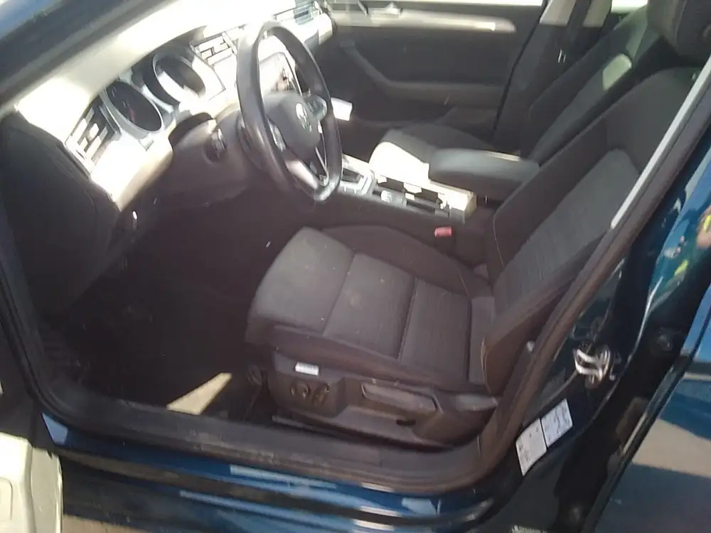 VOLKSWAGEN passat - Foto 10 | Clidrive