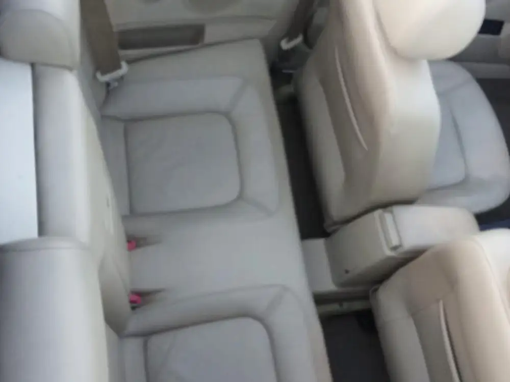 VOLKSWAGEN new beetle