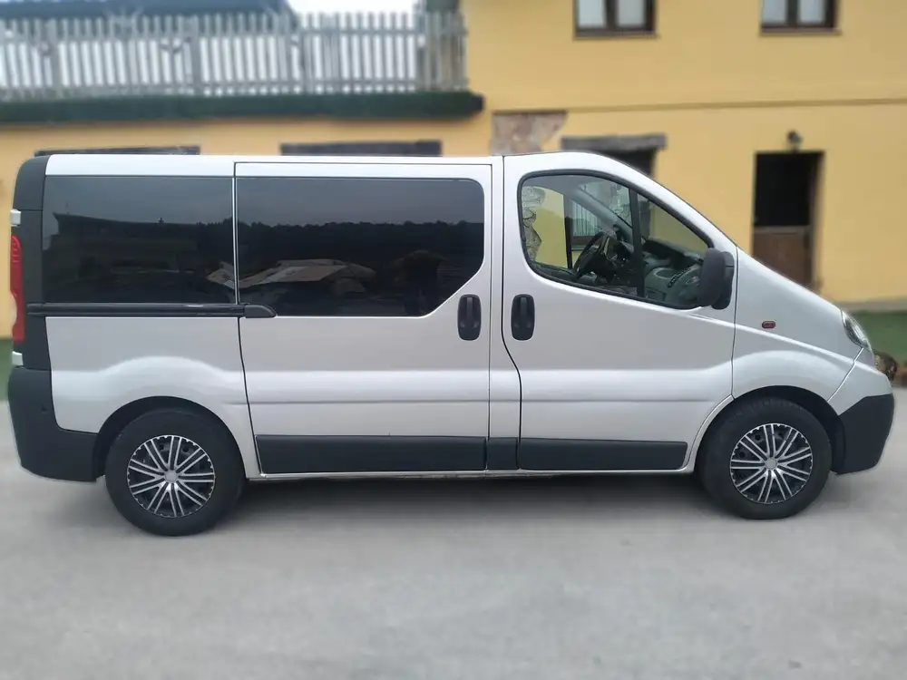 OPEL vivaro
