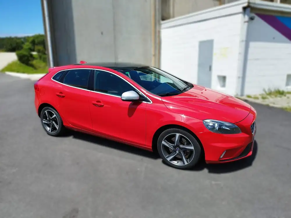 VOLVO V40