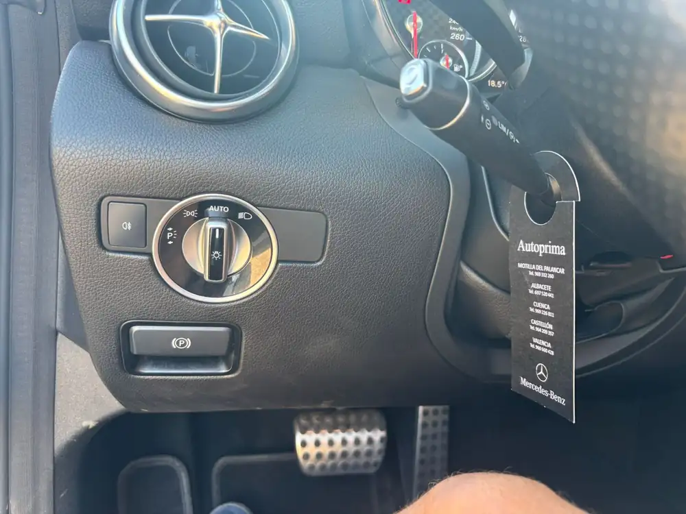 MERCEDES slc