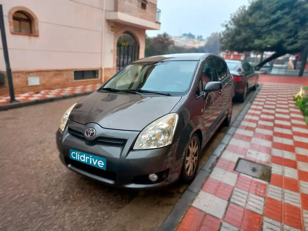 TOYOTA corolla verso