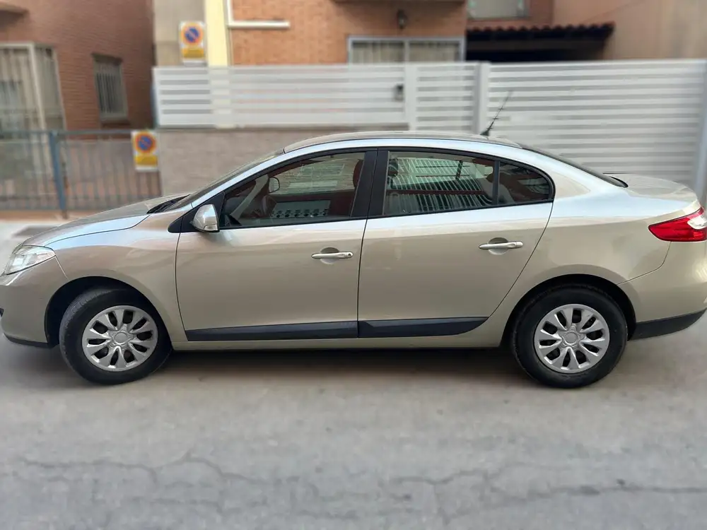 RENAULT fluence