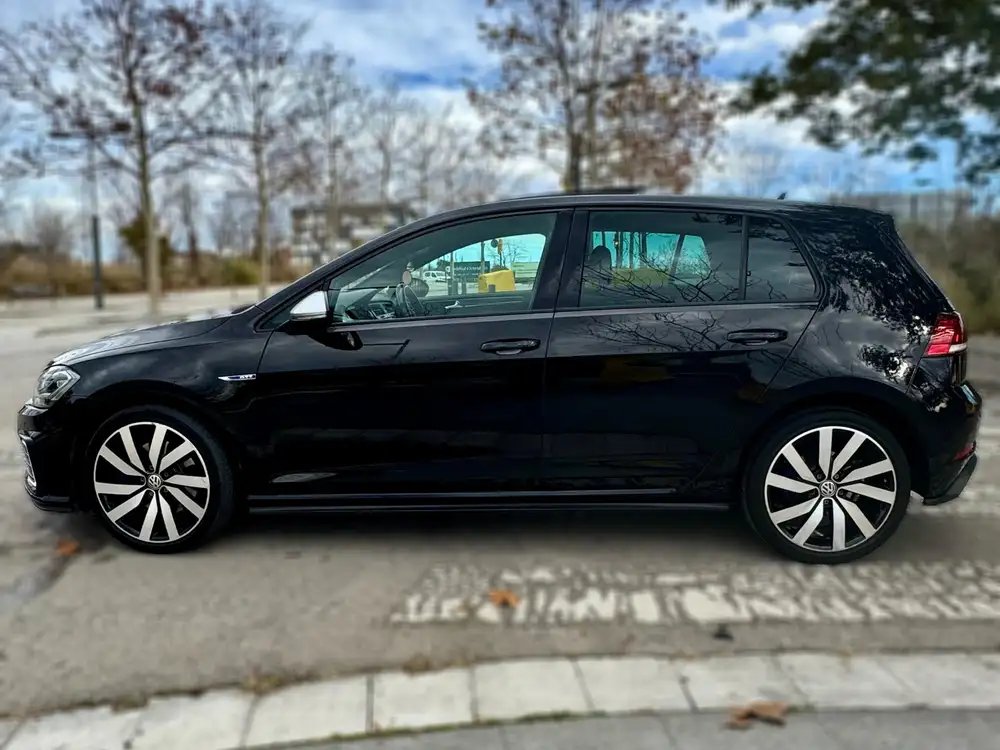 VOLKSWAGEN golf