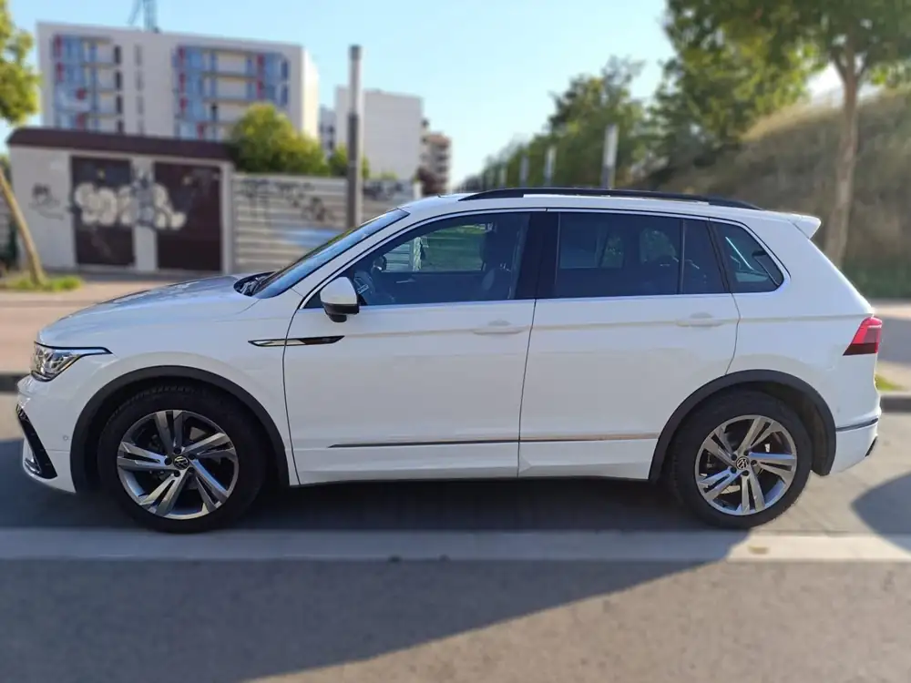 VOLKSWAGEN tiguan