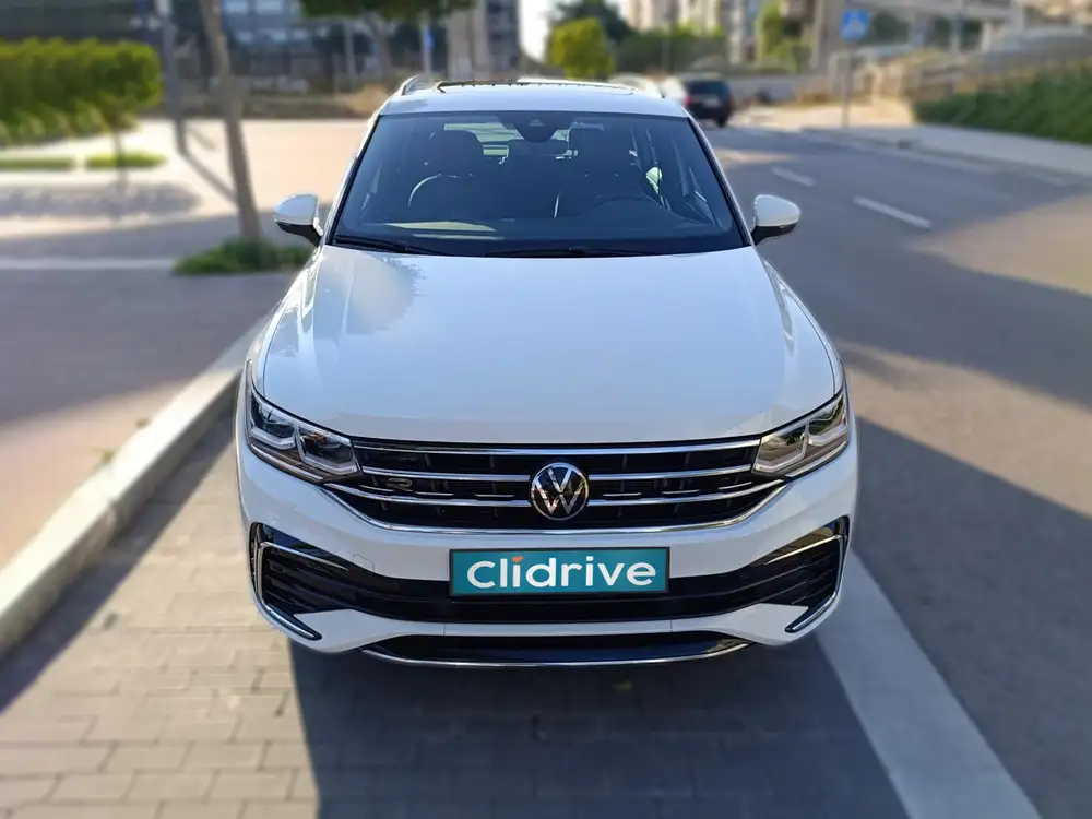 VOLKSWAGEN tiguan