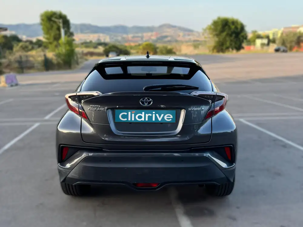 TOYOTA c-hr