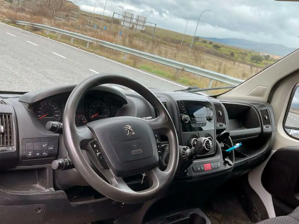 PEUGEOT boxer