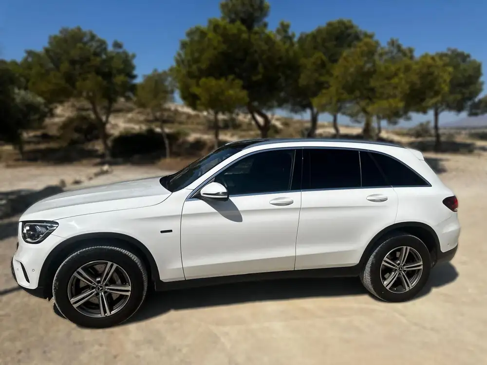 MERCEDES glc