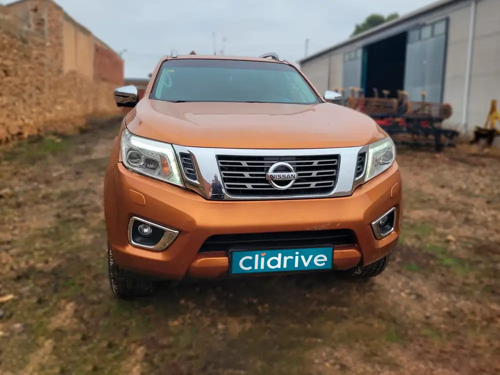 NISSAN navara