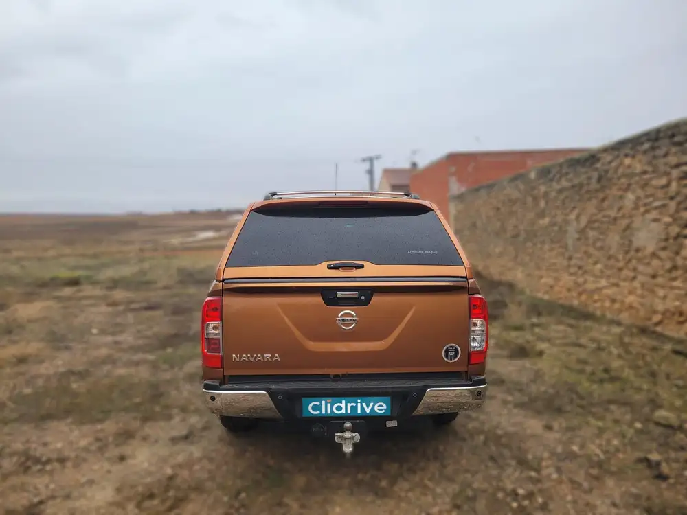 NISSAN navara