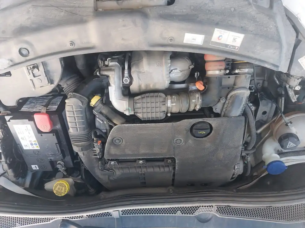 PEUGEOT 208 - Foto 15 | Clidrive