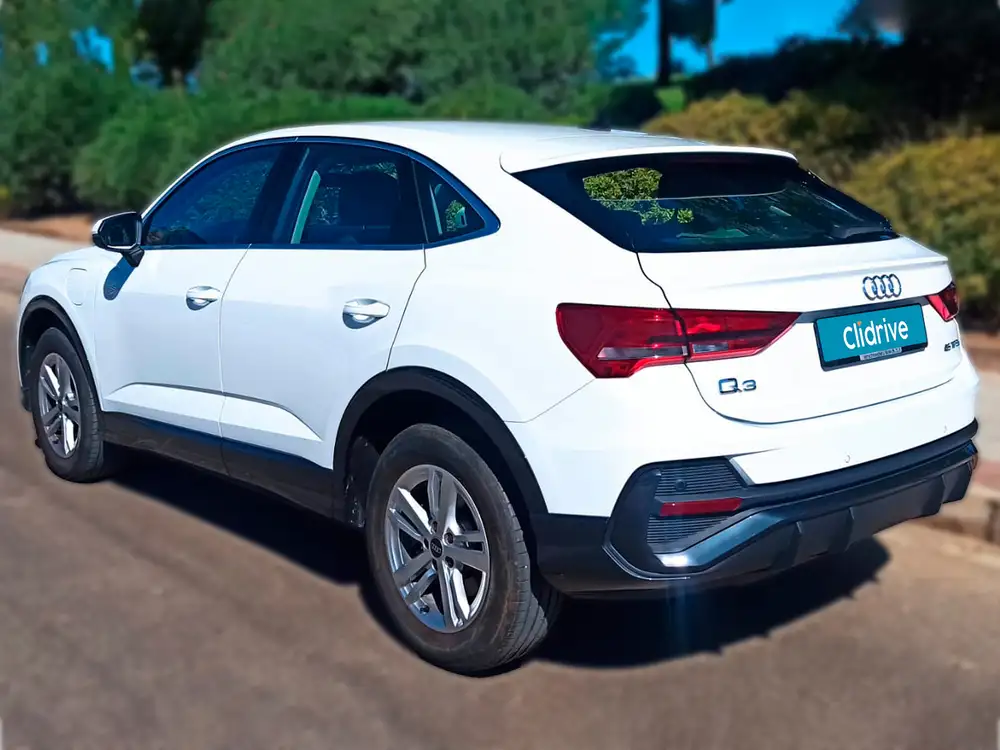 AUDI q3 sportback