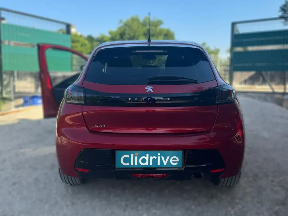 PEUGEOT 208