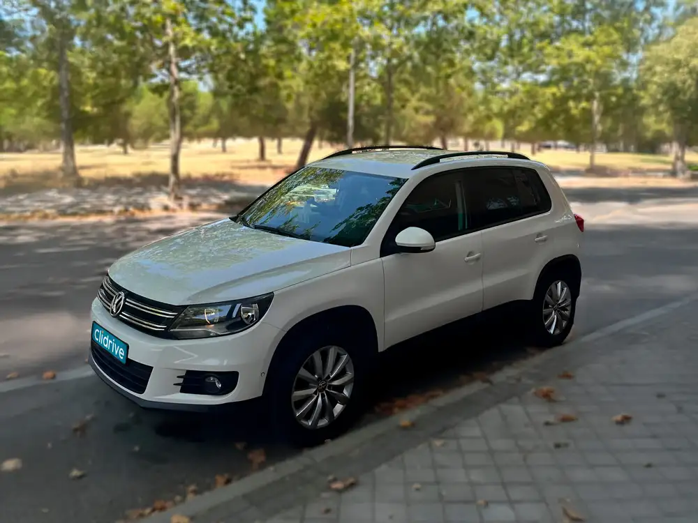 VOLKSWAGEN tiguan
