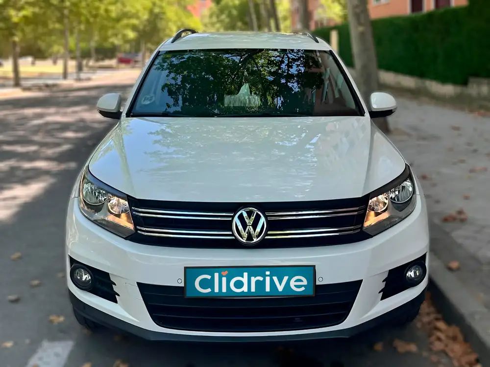 VOLKSWAGEN tiguan