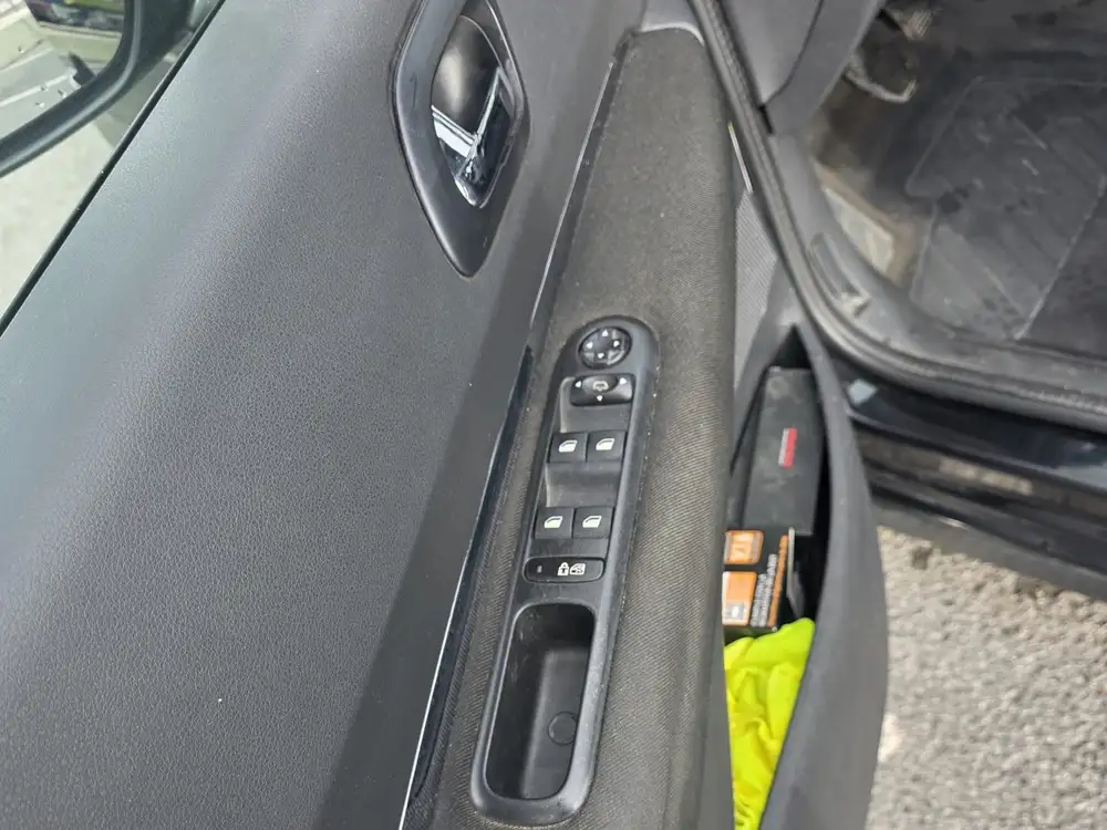 PEUGEOT 3008 - Foto 11 | Clidrive