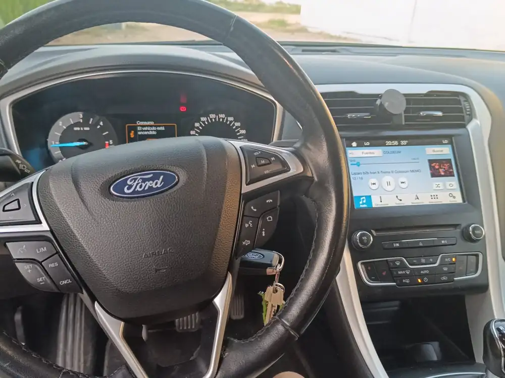 FORD mondeo