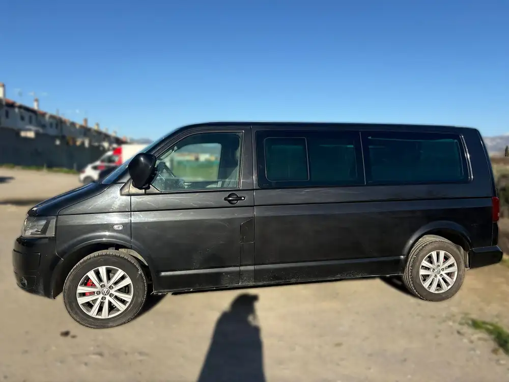 VOLKSWAGEN caravelle