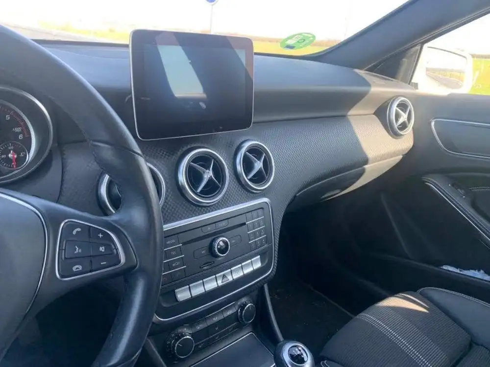 MERCEDES clase a - Foto 7 | Clidrive