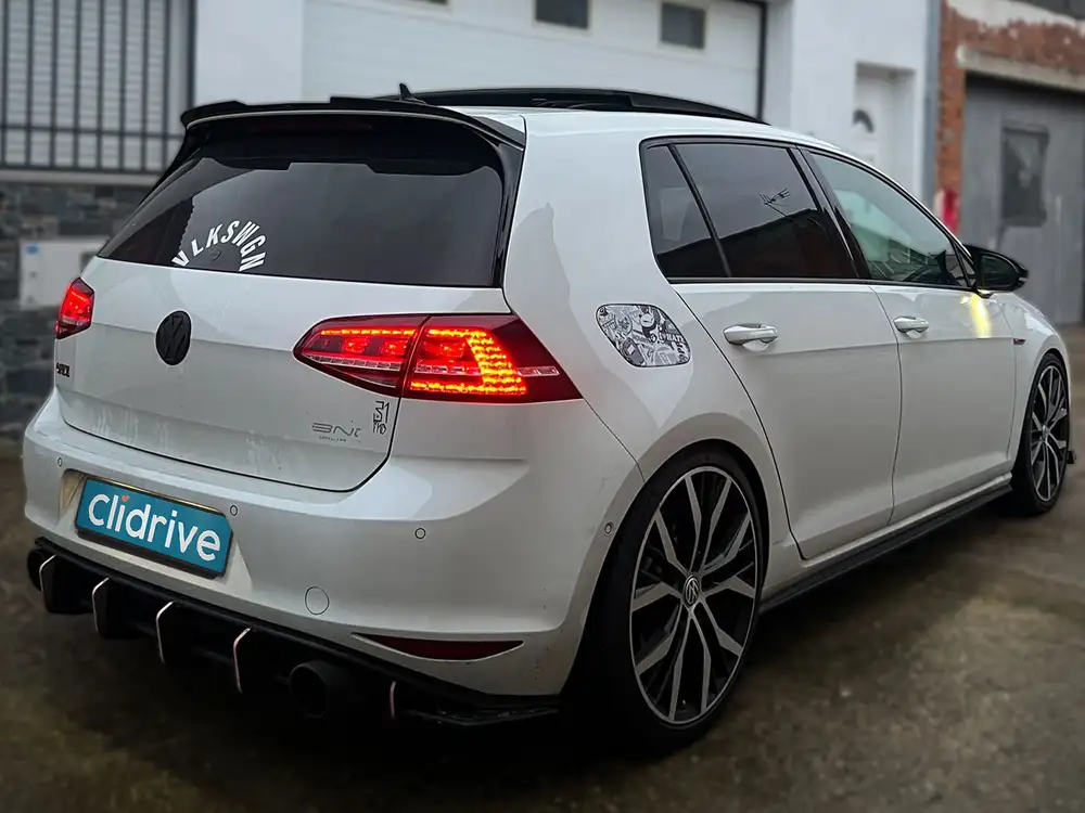 VOLKSWAGEN golf
