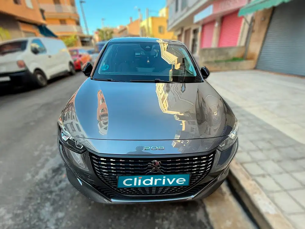 PEUGEOT 208