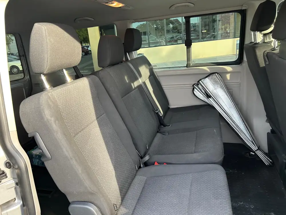 VOLKSWAGEN caravelle