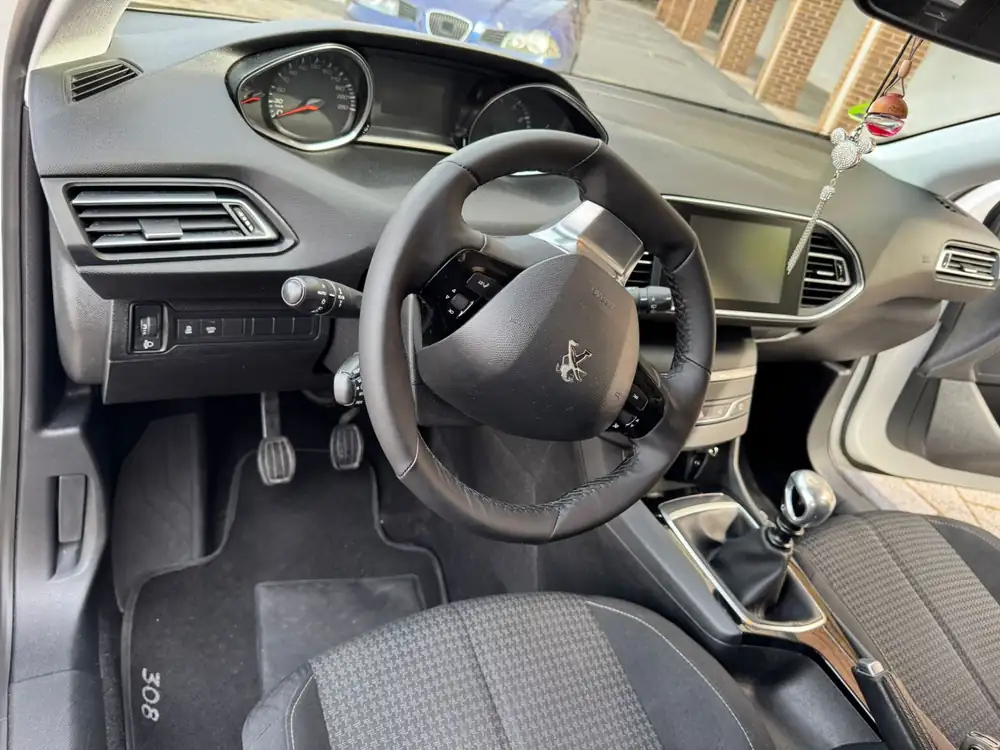 Allure 1.2 PureTech 96KW 130CV SS