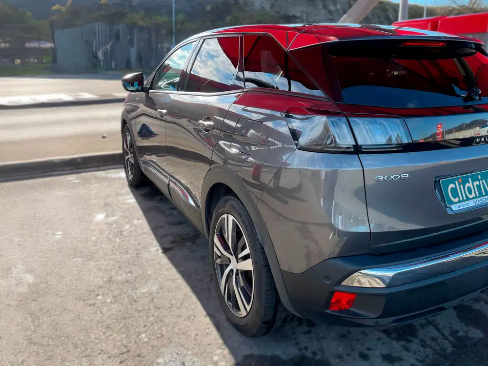 PEUGEOT 3008 hybrid