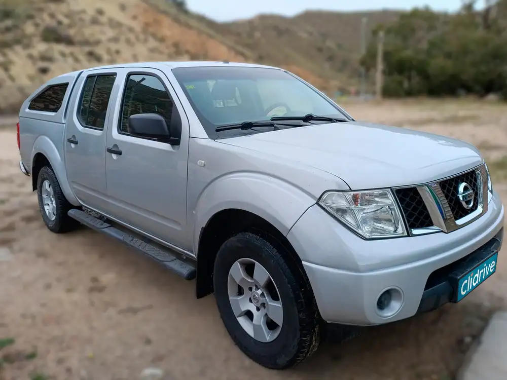NISSAN navara