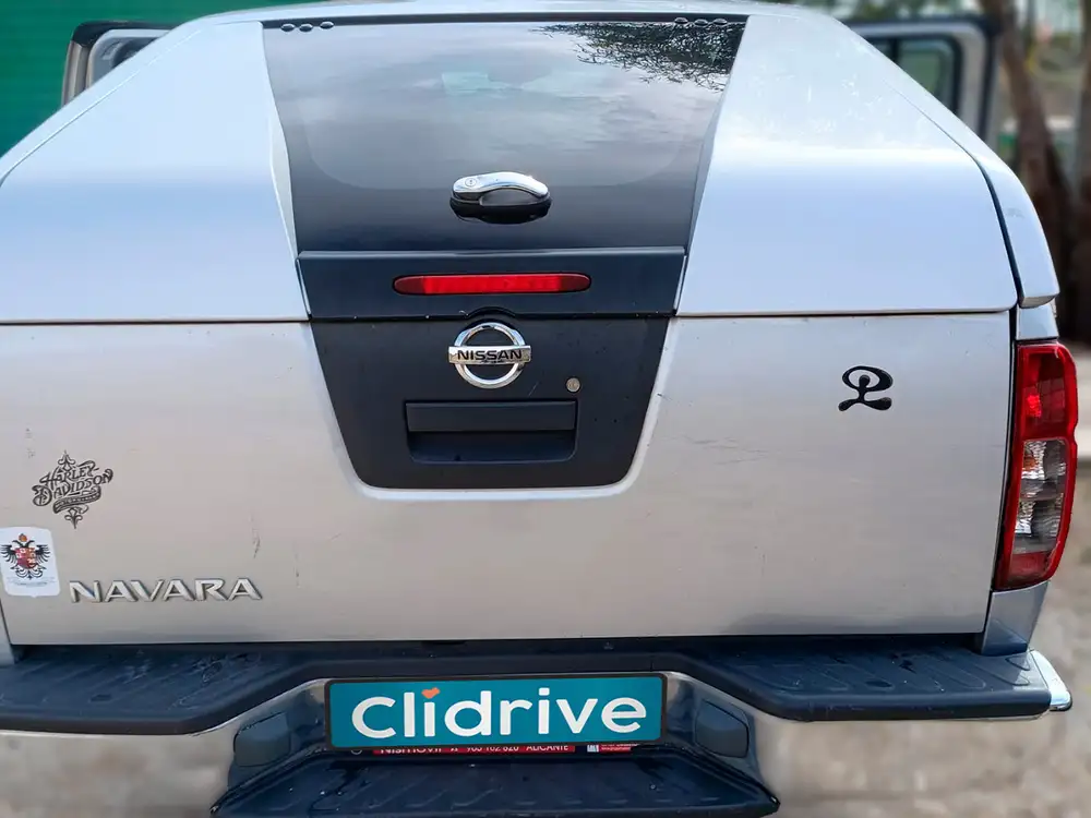 NISSAN navara