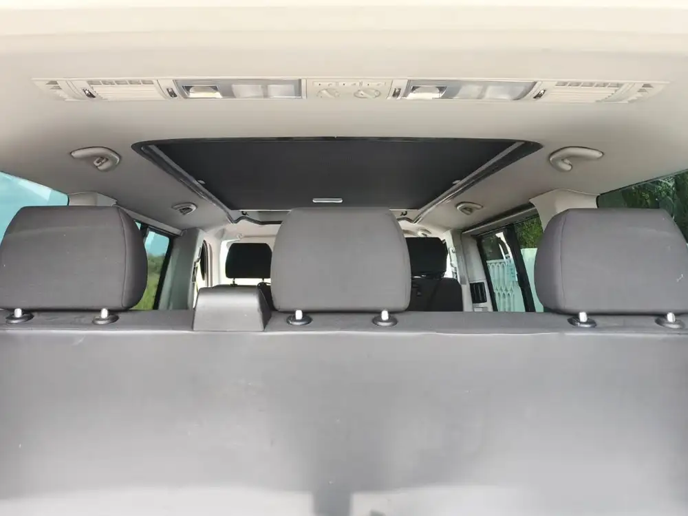 VOLKSWAGEN caravelle