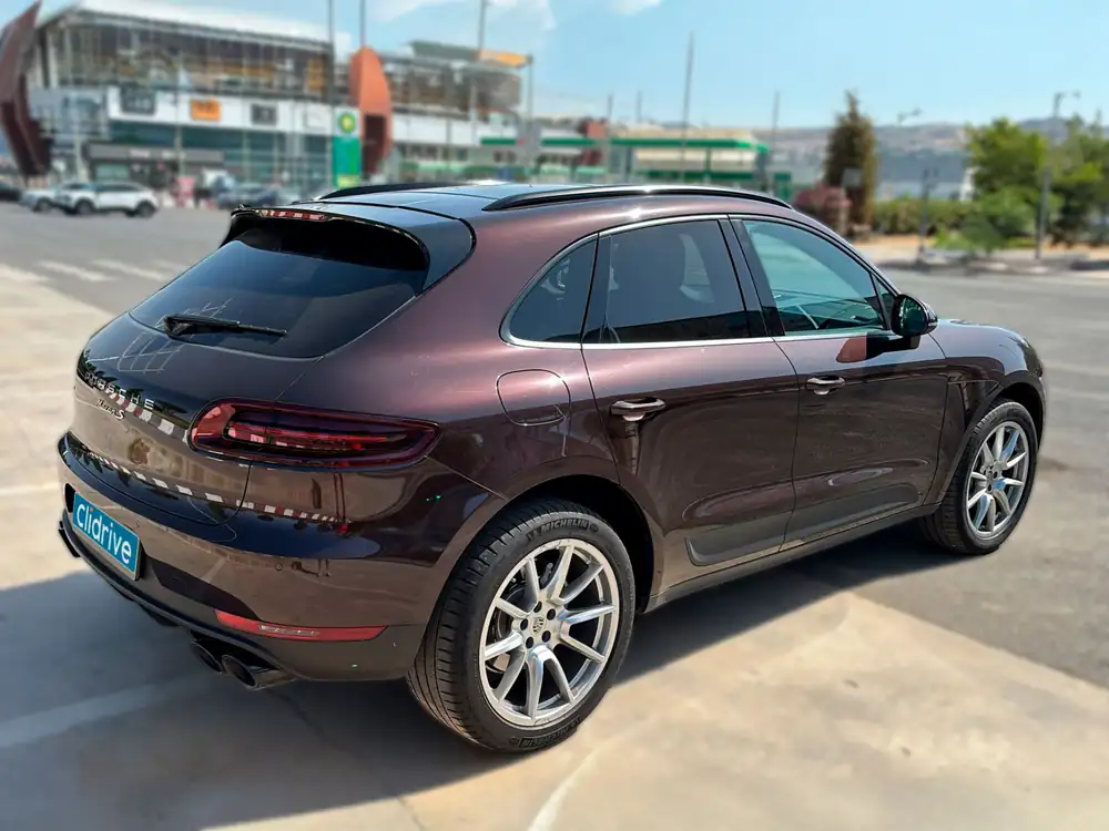 PORSCHE macan