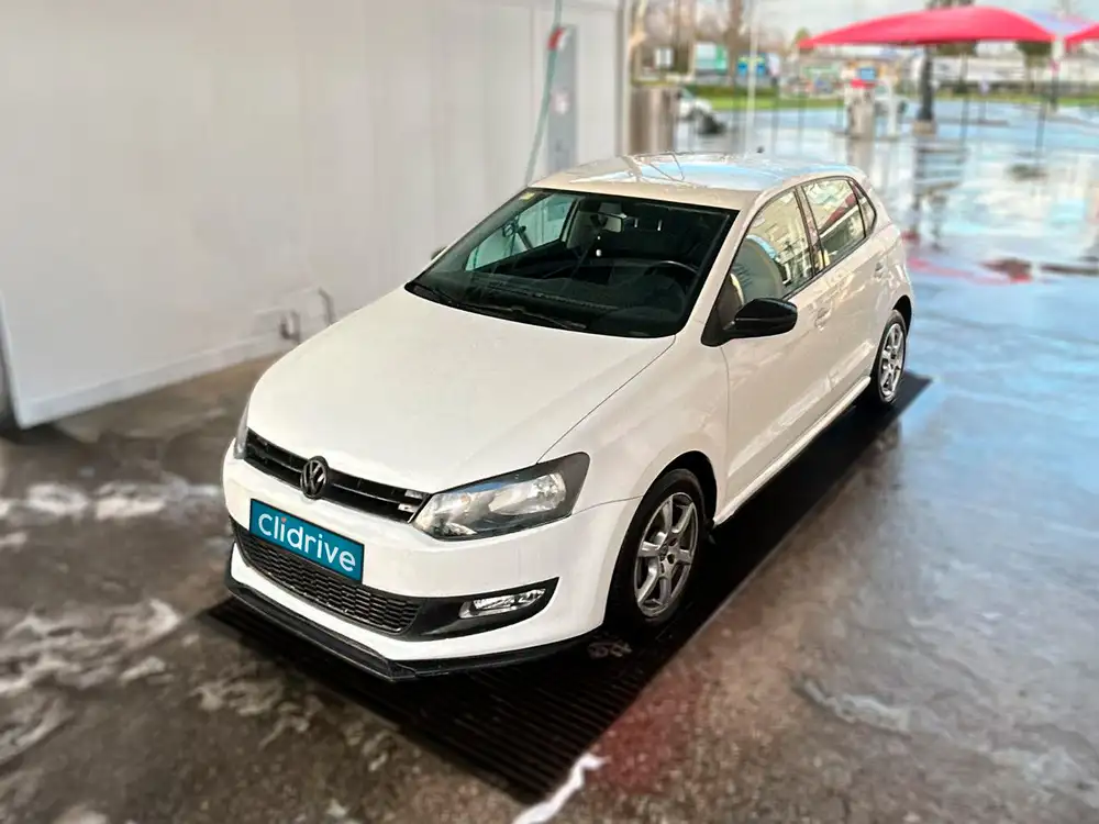 VOLKSWAGEN polo