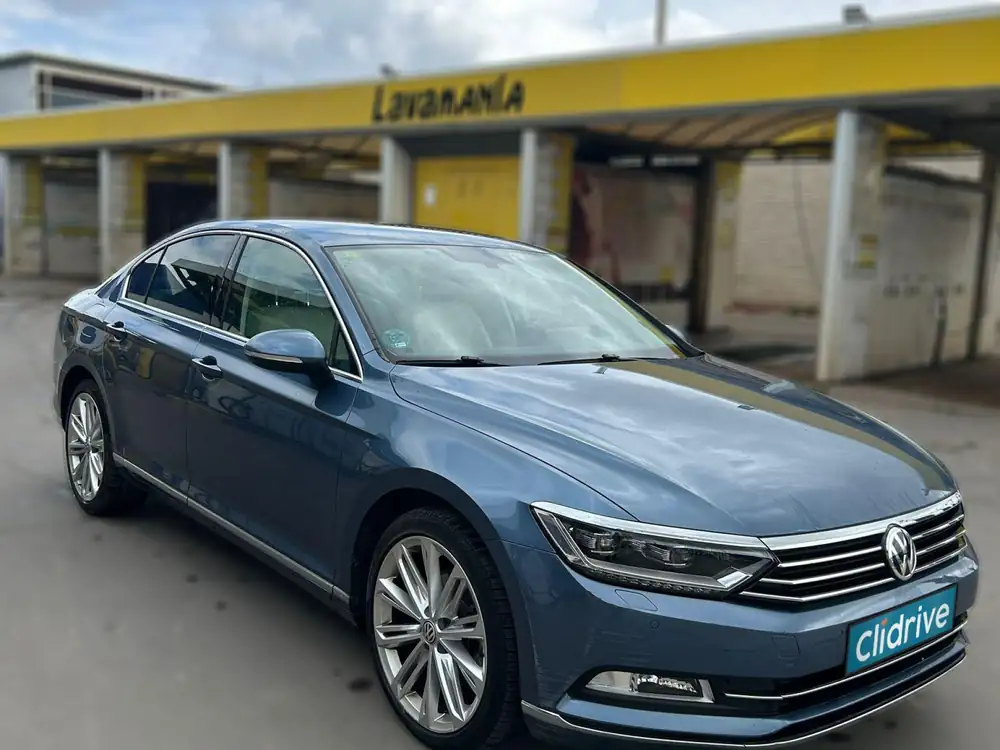 VOLKSWAGEN passat
