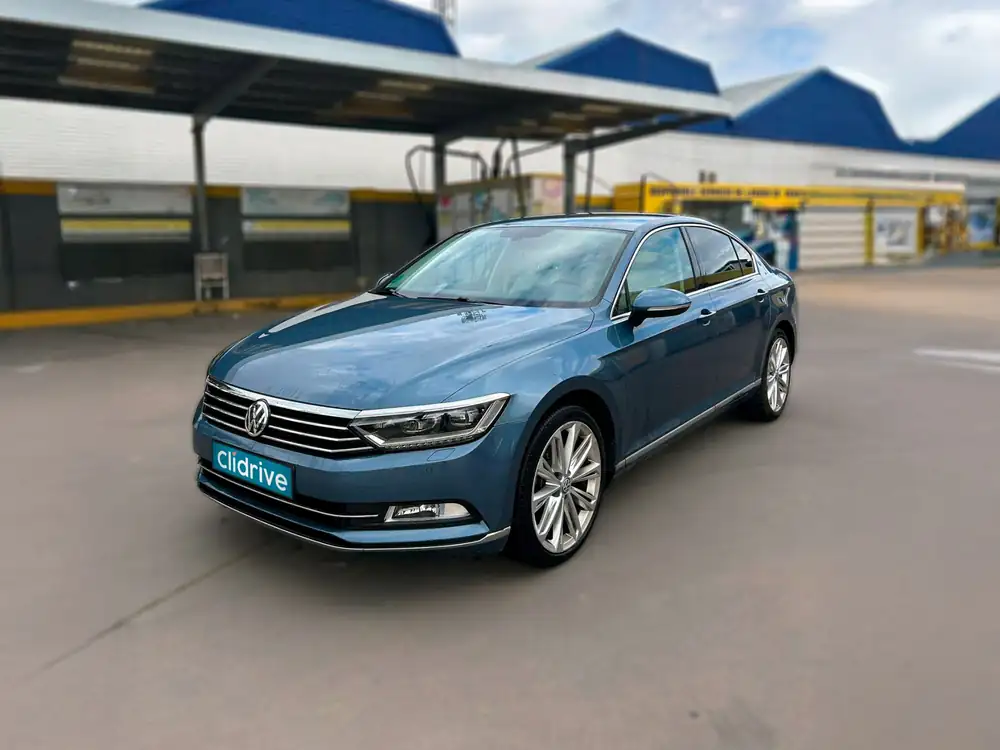 VOLKSWAGEN passat