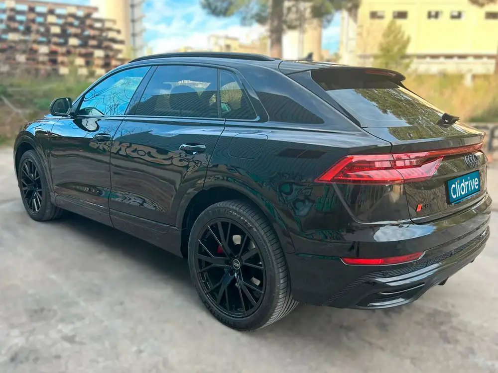 AUDI q8