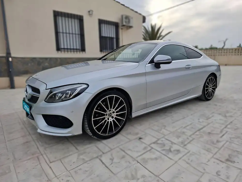 MERCEDES clase c