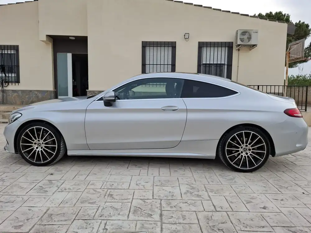 MERCEDES clase c